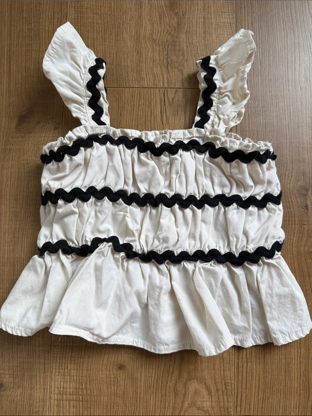 btween Cream Two-Piece Ruffle Tank & Wide-Leg Pants with Black Trim